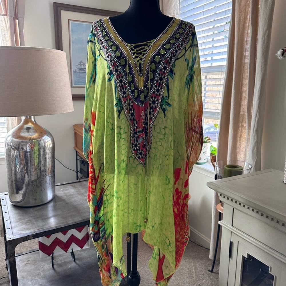 SOFT SURROUNDINGS Boho Flowing Asymmetrical Beautifully Beaded Kaftan Top